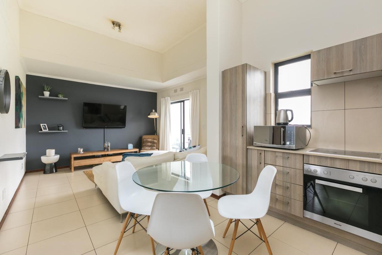 Modern Apartment In A Secure Golf Estate.Wifi Roodepoort Exterior foto